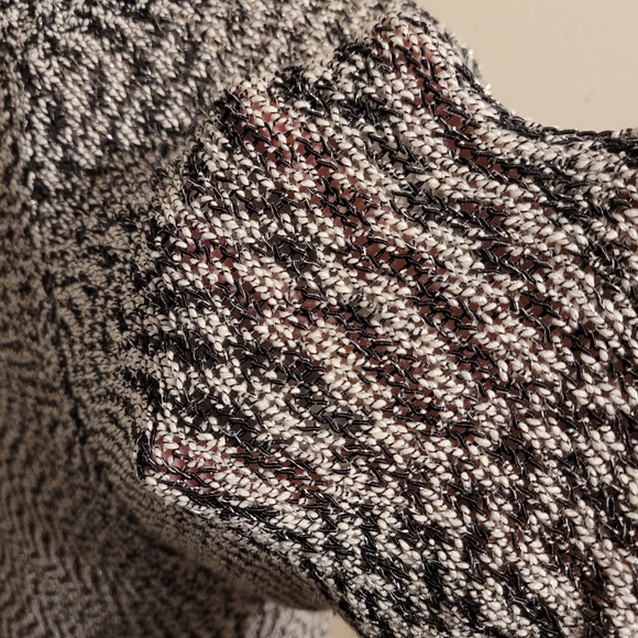 LOFT Woven Metallic Top, Size: Medium - Picture 7 of 8